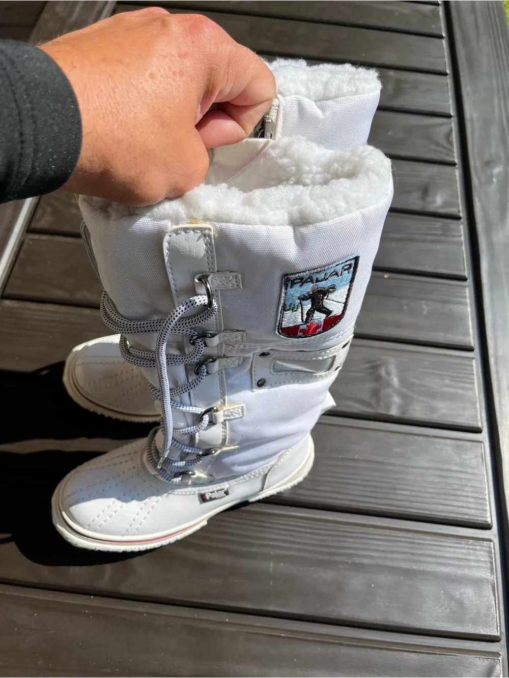 Pajar White Tall Lace-Up Winter Boots with Red Accents unisex big kids sz 13